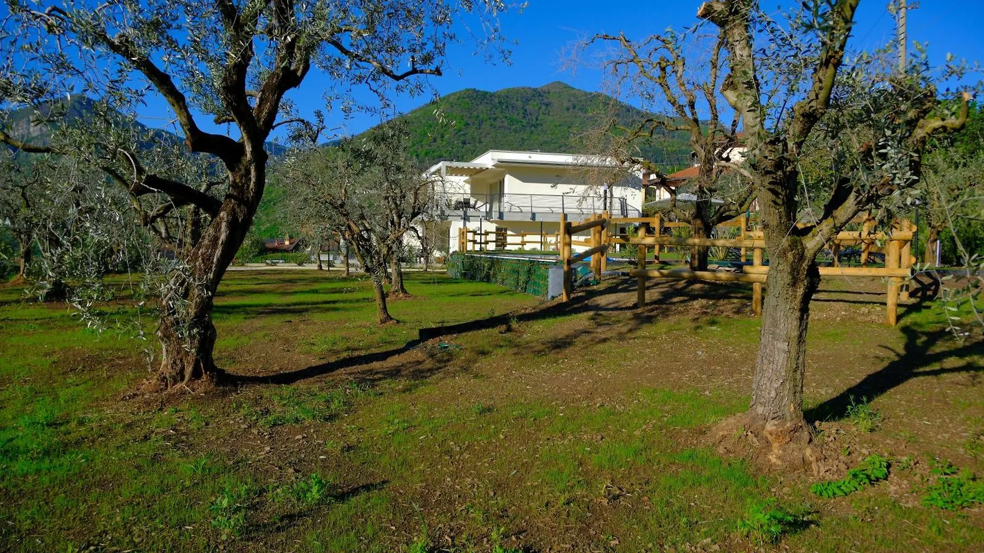 Appartamento Costa Blu - Pool & Terrace Lake View Riva di Solto