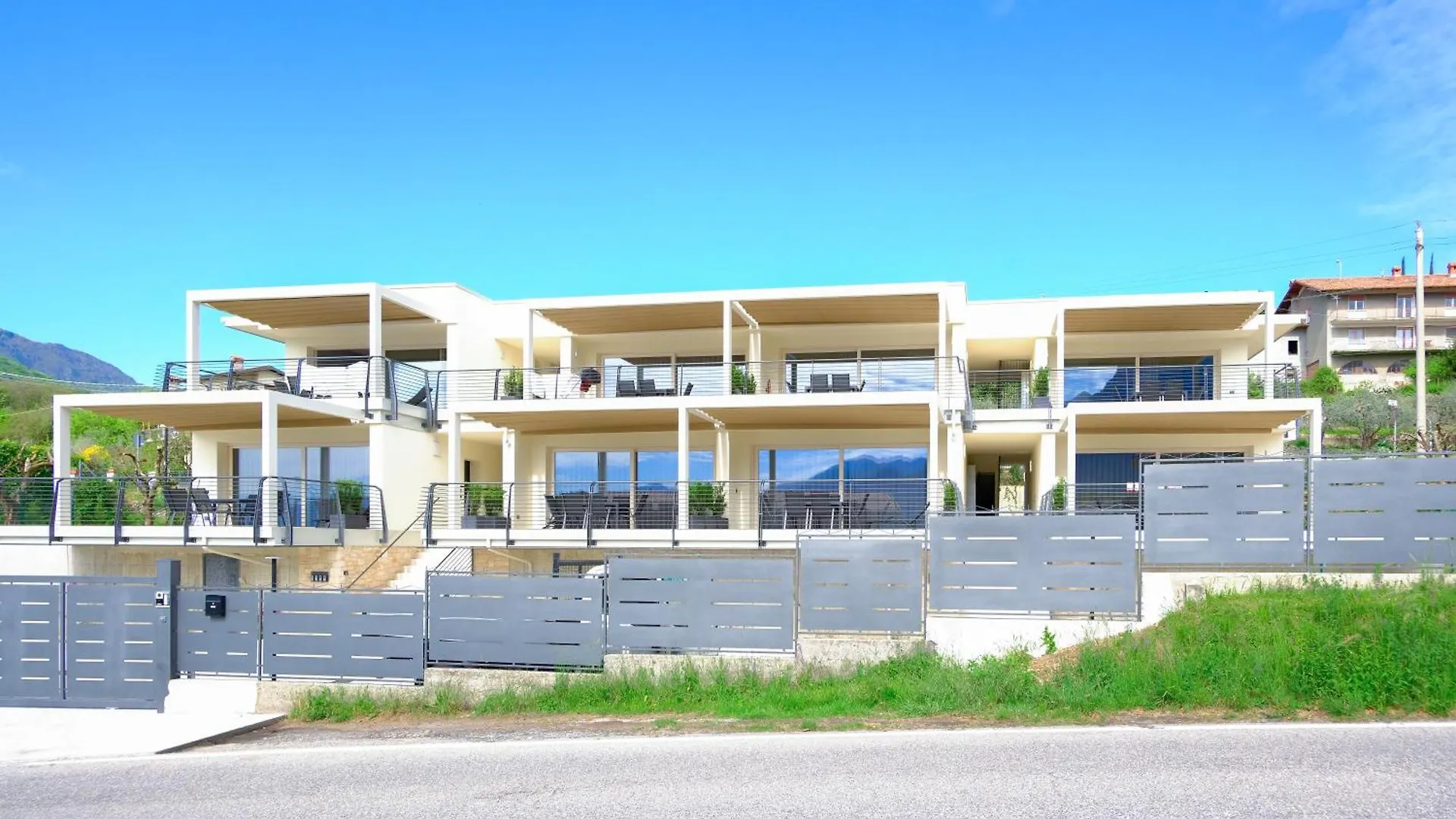 Costa Blu - Pool & Terrace Lake View Riva di Solto 0*,