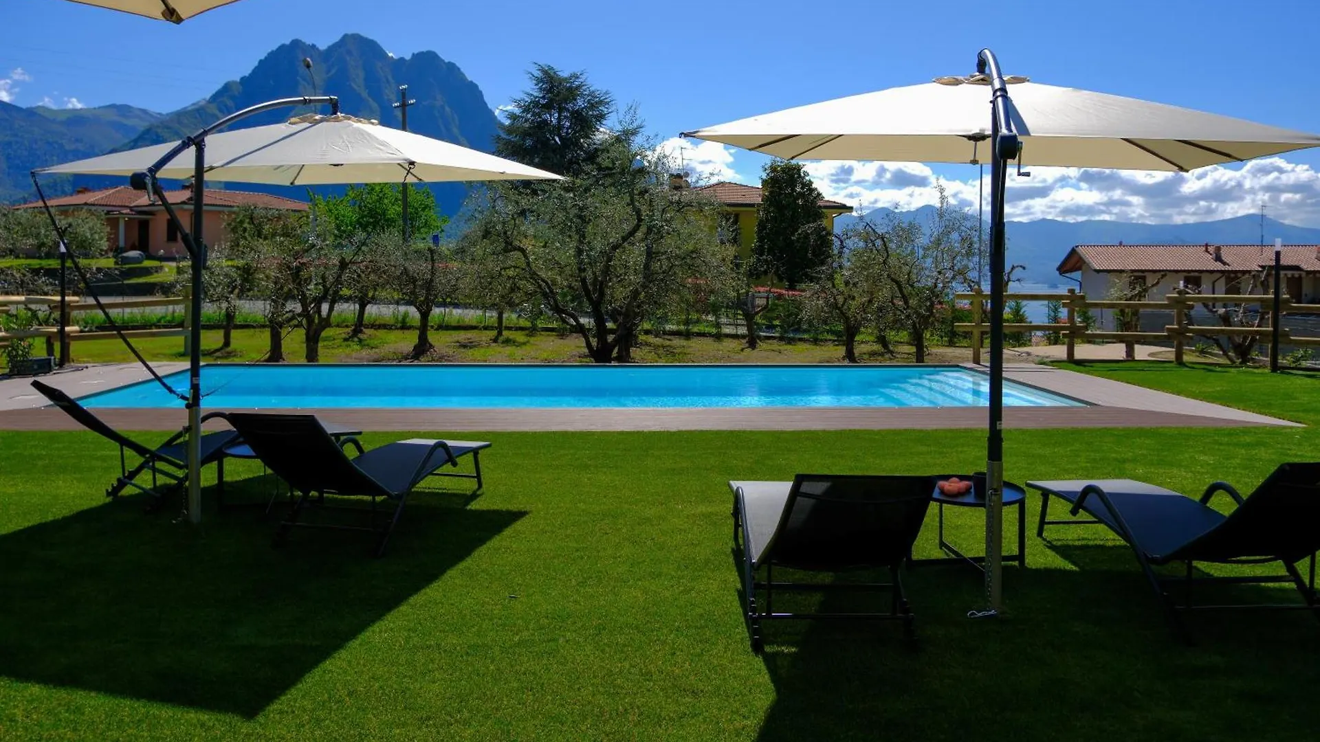 Costa Blu - Pool & Terrace Lake View Riva di Solto Italia